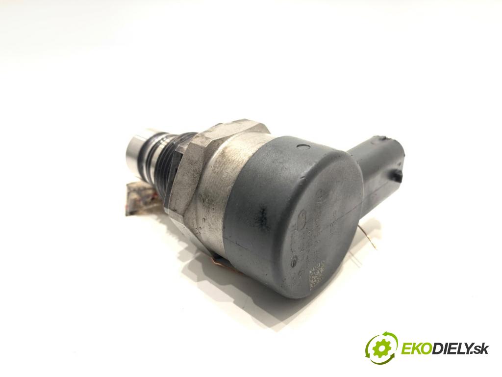 JAGUAR XF II sedan 2018 132 kW 2.0 D 1999 Snímač tlaku paliva 0281006464 (Snímač)