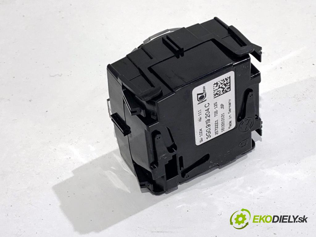 VW PASSAT B8 Kombi 2016 140 kW 2.0 TDI 1968 Displej 3G0919204C (Prístrojová doska)