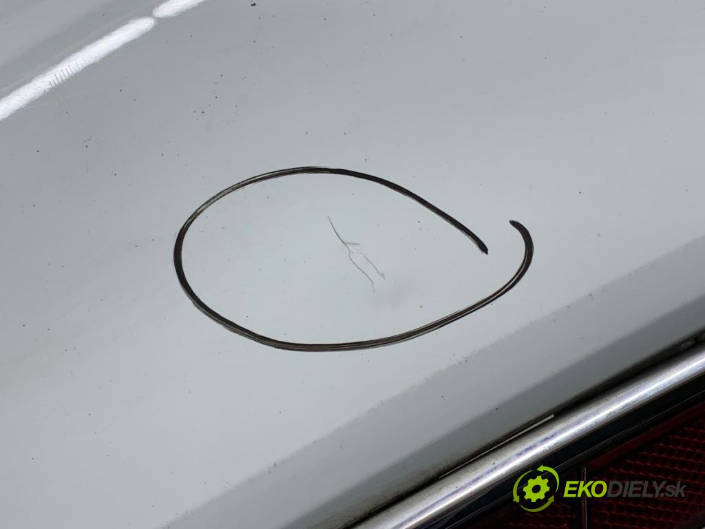 VW PASSAT B8 Kombi 2016 140 kW 2.0 TDI 1968 nárazník zadní část R-LINE: LC9A