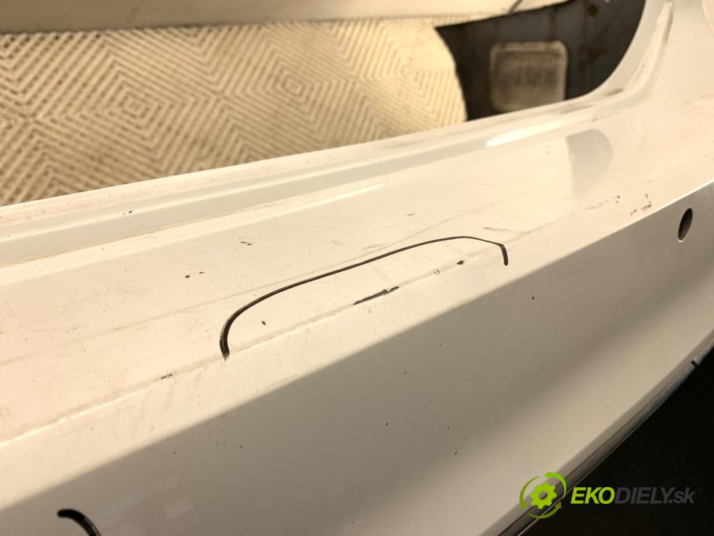 VW PASSAT B8 Kombi 2016 140 kW 2.0 TDI 1968 nárazník zadní část R-LINE: LC9A