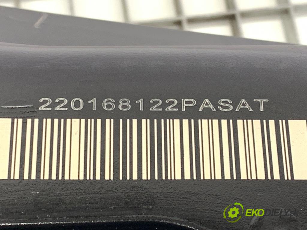 VW PASSAT B8 Kombi 2016 140 kW 2.0 TDI 1968 nádržka SCR 3Q0131877C