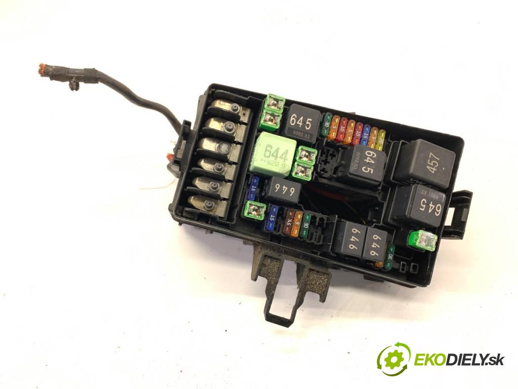 VW PASSAT B8 Kombi 2016 140 kW 2.0 TDI 1968 Skrinka poistková 5Q0907361B (Poistková skrinka)