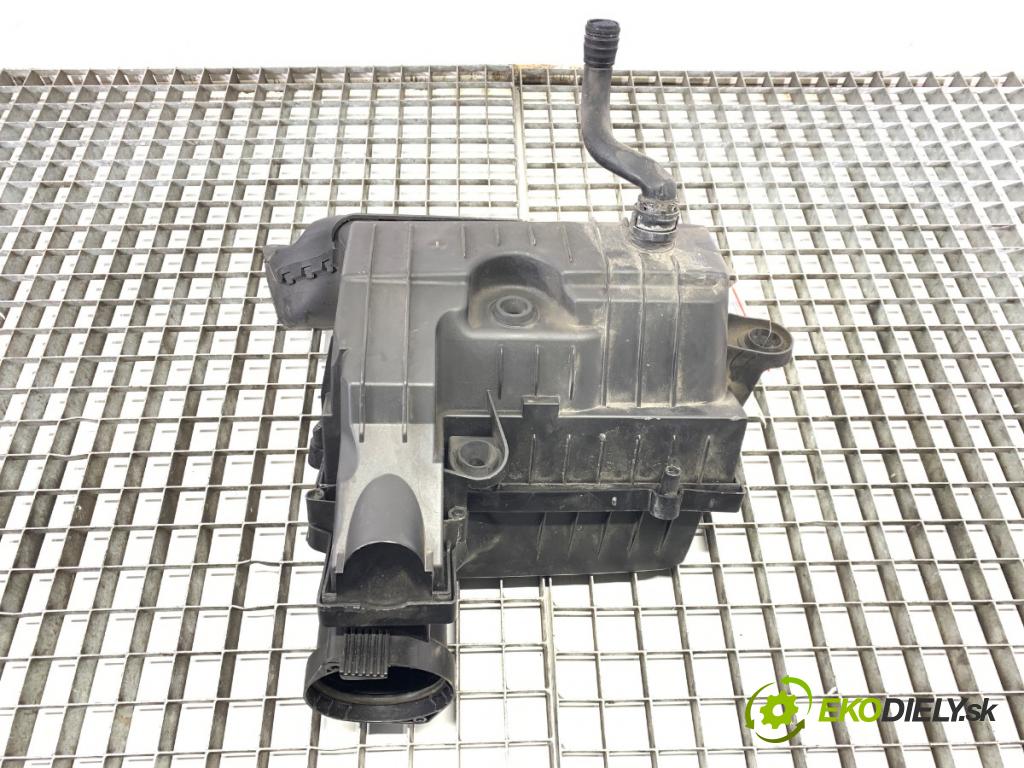 VW PASSAT B8 Kombi 2016 140 kW 2.0 TDI 1968 Obal filtra vzduchu 5Q0129607AA 5Q0129620B (Obal vzduchového filtra)