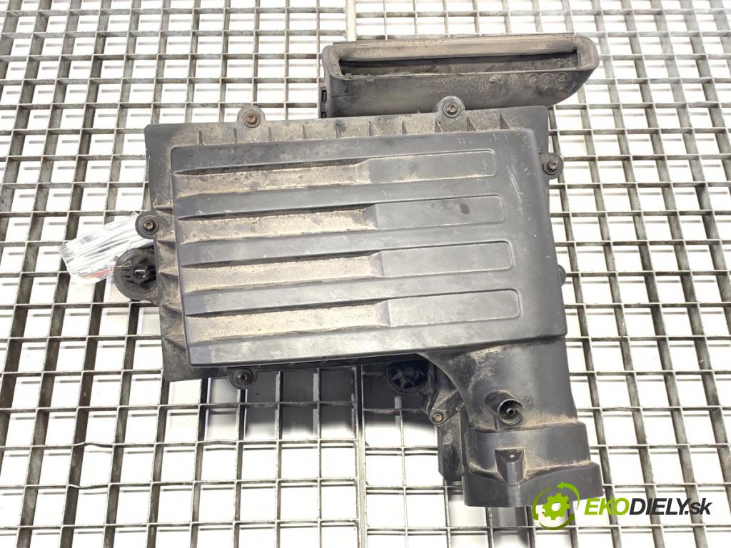 VW PASSAT B8 Kombi 2016 140 kW 2.0 TDI 1968 Obal filtra vzduchu 5Q0129607AA 5Q0129620B (Obal vzduchového filtra)