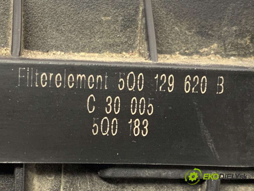 VW PASSAT B8 Kombi 2016 140 kW 2.0 TDI 1968 Obal filtra vzduchu 5Q0129607AA 5Q0129620B (Obal vzduchového filtra)