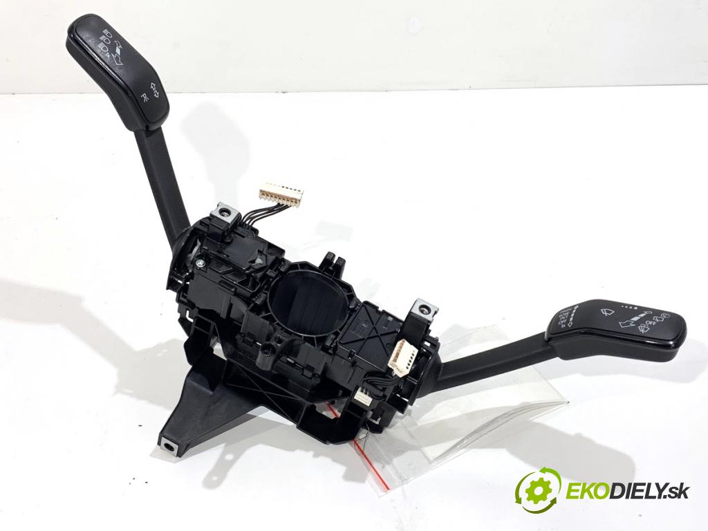 VW PASSAT B8 Kombi 2016 140 kW 2.0 TDI 1968 Prepínač kombinovaný 5Q0953502M (Prepínacie páčky pod volantom)