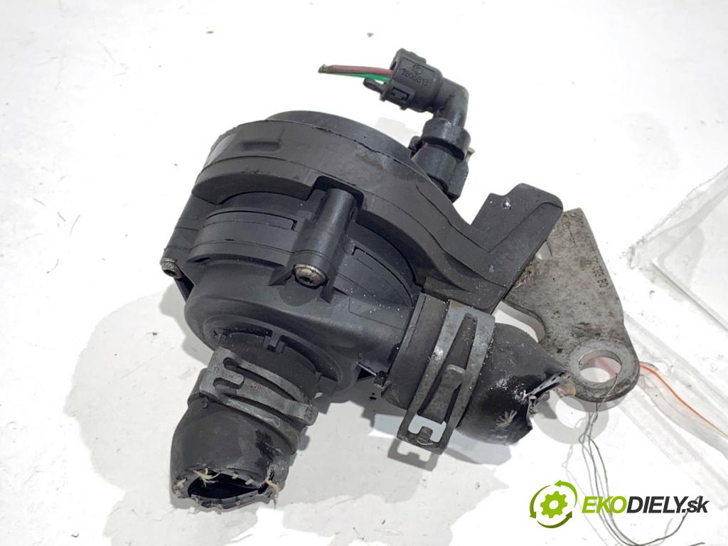 VW PASSAT B8 Kombi 2016 140 kW 2.0 TDI 1968 DALŠÍ: pumpa vody 5Q0965567J (Vodní pumpa)