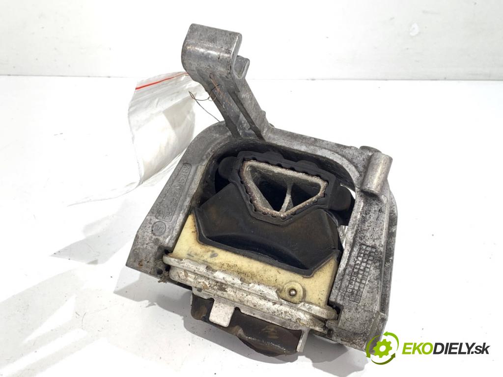 VW PASSAT B8 Kombi 2016 140 kW 2.0 TDI 1968 AirBag Motor ľavy 3Q0199262J