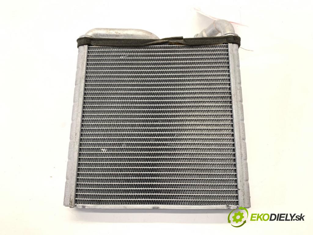 VW PASSAT B8 Kombi 2016 140 kW 2.0 TDI 1968 topné těleso radiátor topení  (Radiátor topení)