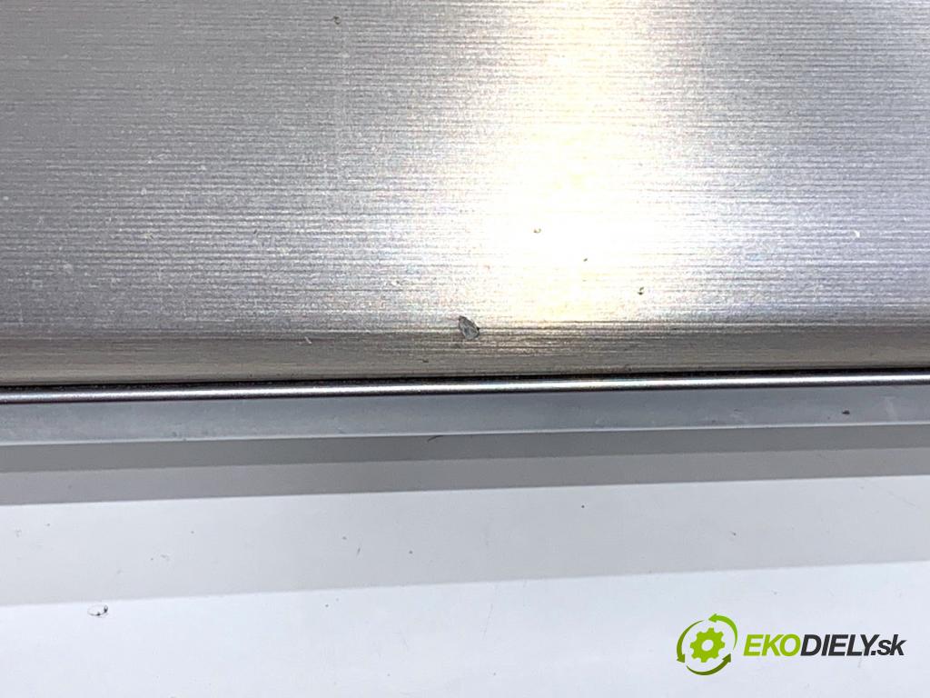 VW PASSAT B8 Kombi 2016 140 kW 2.0 TDI 1968 lišty kryt 3G1853262AJ (Lišta)