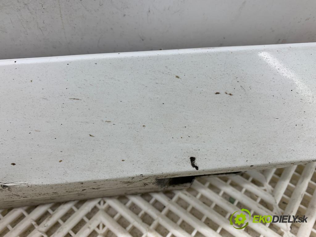 VW PASSAT B8 Kombi 2016 140 kW 2.0 TDI 1968 Lišta prahová pravy