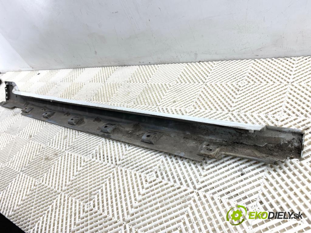 VW PASSAT B8 Kombi 2016 140 kW 2.0 TDI 1968 lišta prahová levý R-LINE: