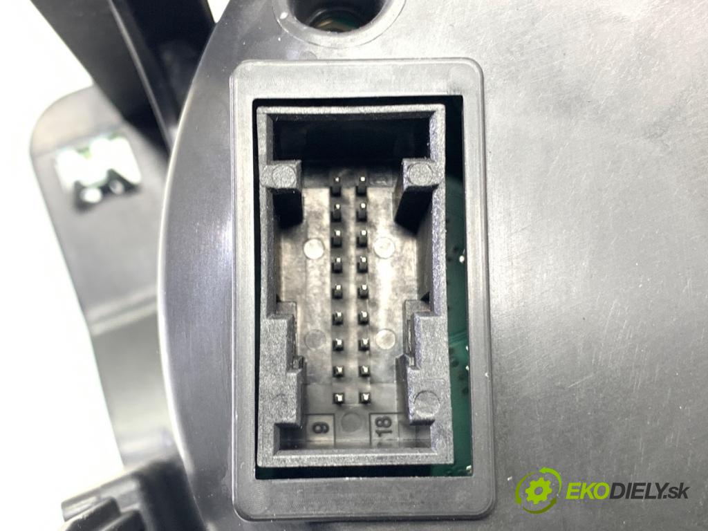 VW PASSAT B8 Kombi 2016 140 kW 2.0 TDI 1968 Prístrojovka 3G0920751B (Prístrojová doska)