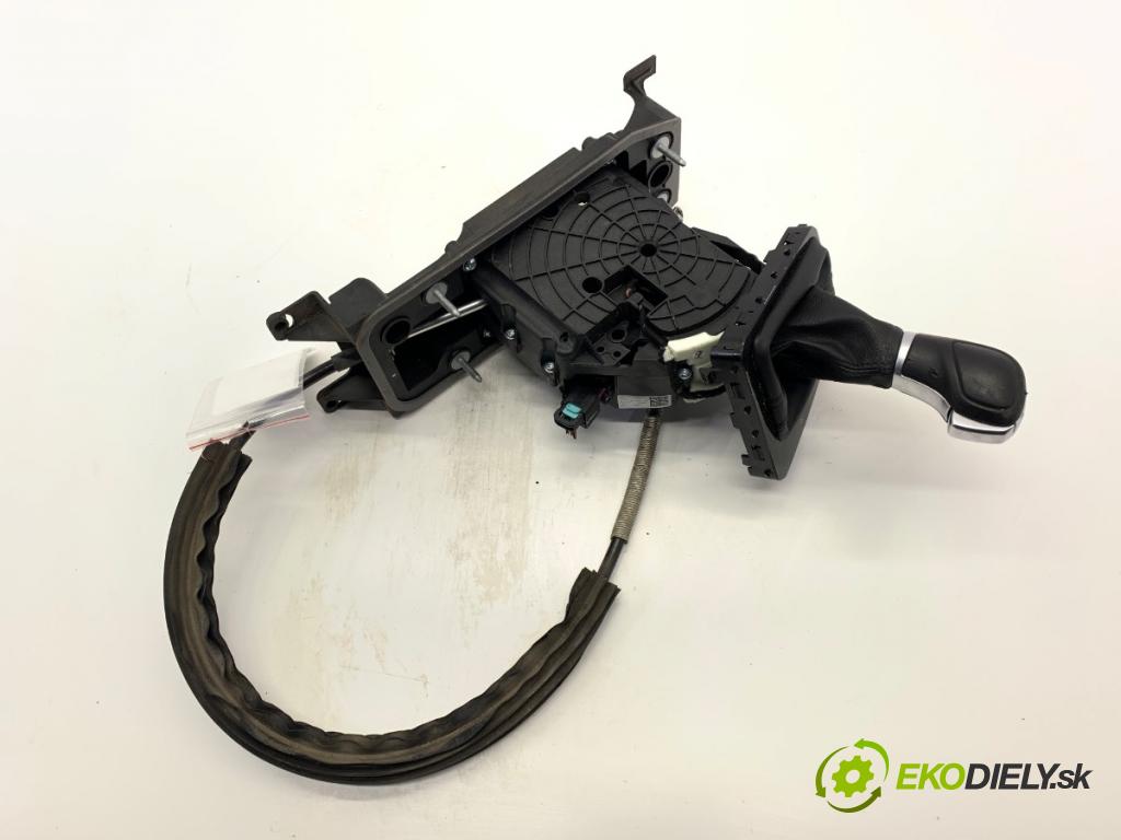 VW PASSAT B8 Kombi 2016 140 kW 2.0 TDI 1968 Kulisa 3Q1713023F (Rýchlostná páka (kulisa))