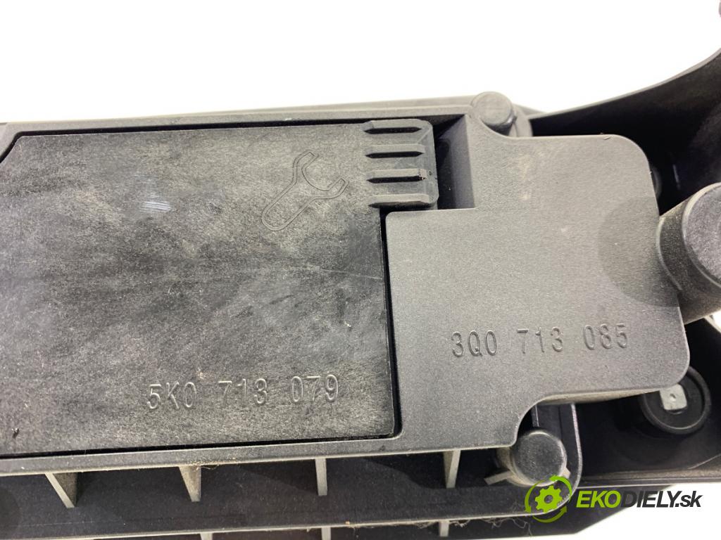 VW PASSAT B8 Kombi 2016 140 kW 2.0 TDI 1968 Kulisa 3Q1713023F (Rýchlostná páka (kulisa))