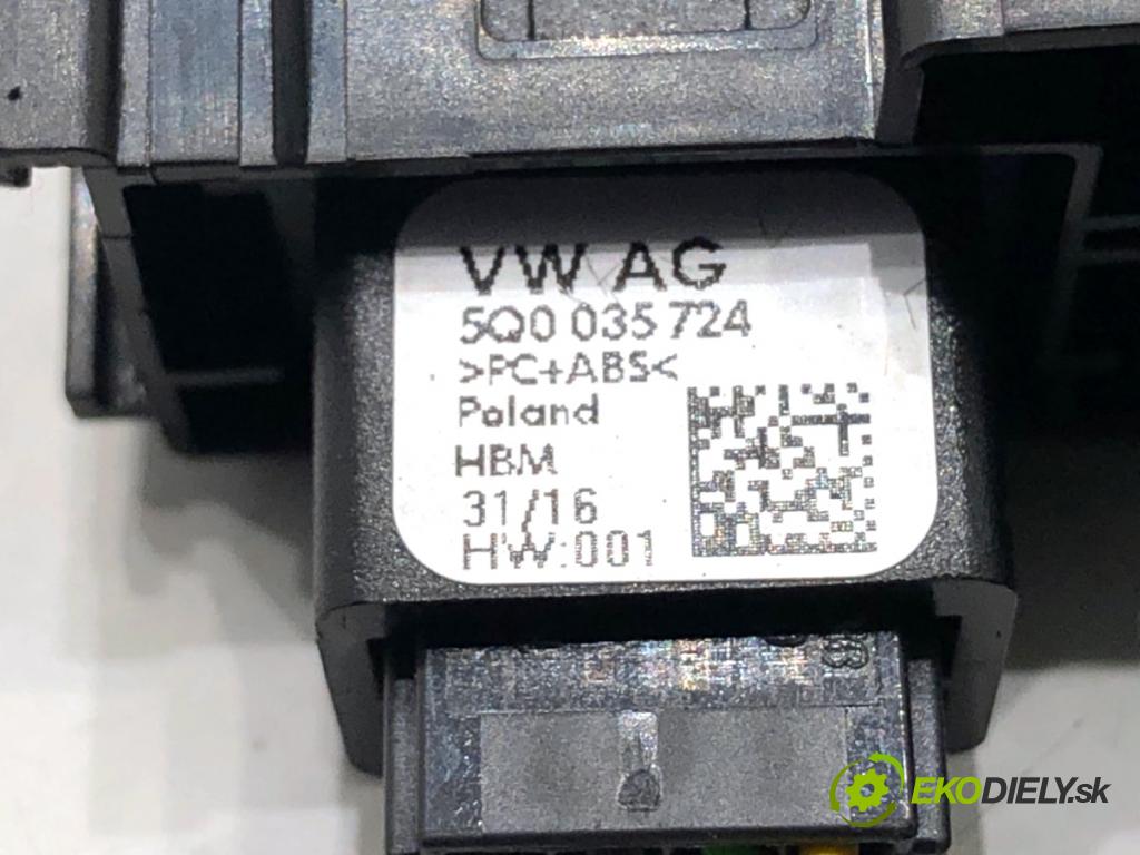 VW PASSAT B8 Kombi 2016 140 kW 2.0 TDI 1968 HNÍZDO: USB 5G0035222