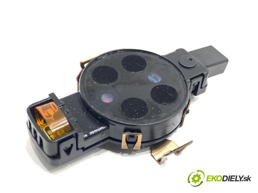 VW PASSAT B8 Kombi 2016 140 kW 2.0 TDI 1968 Snímač dažďa 5Q0955547B (Snímač dažďa)