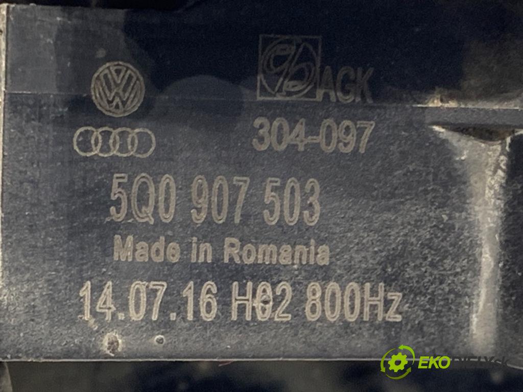 VW PASSAT B8 Kombi 2016 140 kW 2.0 TDI 1968 snímač ÚROVEŇ: XENON zadní část levý 5Q0907503