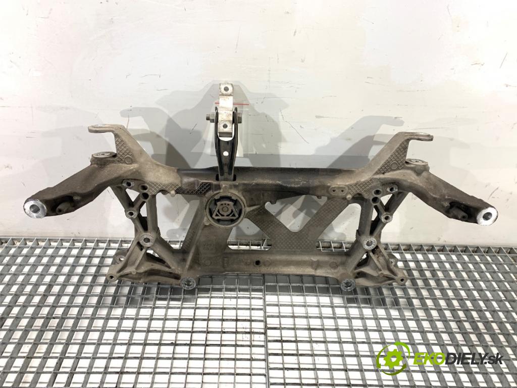 VW PASSAT B8 Kombi 2016 140 kW 2.0 TDI 1968 Výstuha pod Motor  (Výstuha predná)