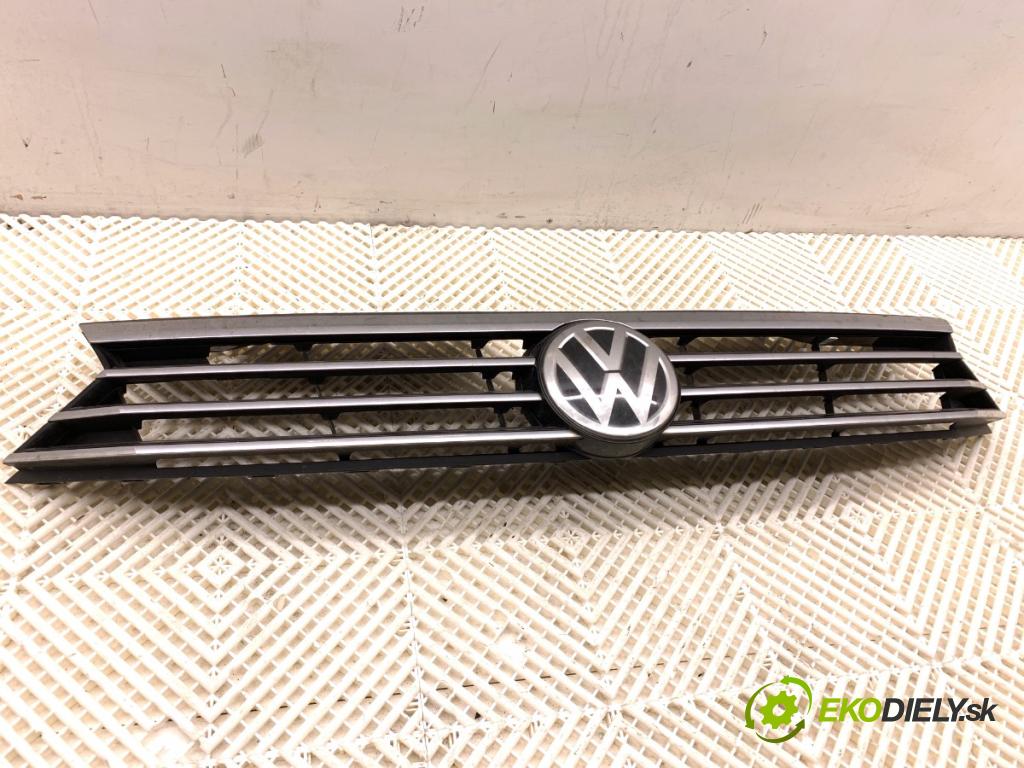 VW PASSAT B8 Kombi 2016 140 kW 2.0 TDI 1968 mřížka maska 3G0853653 (Přední mřížka (maska chladiče))