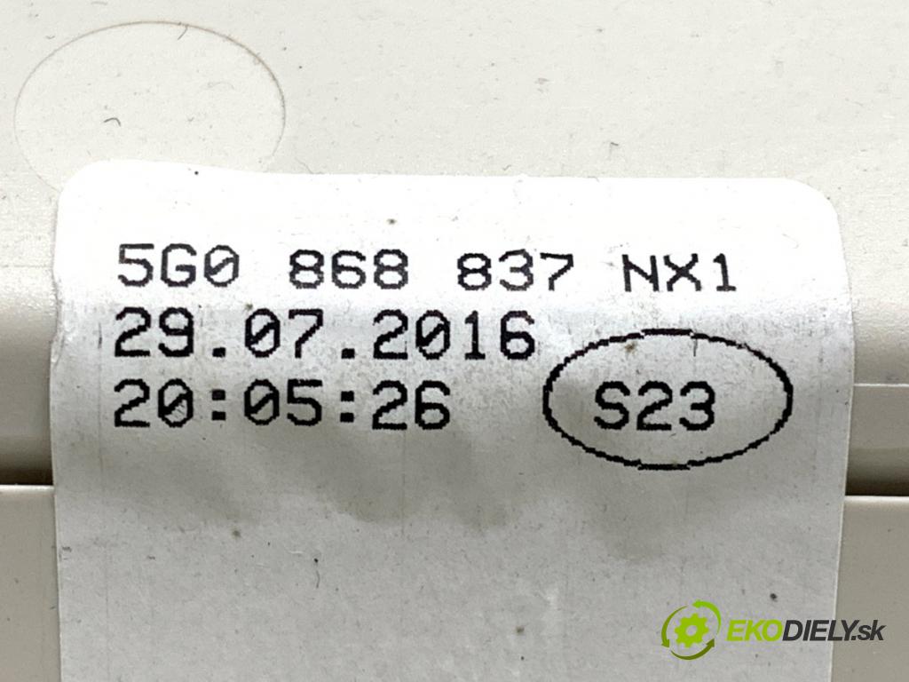 VW PASSAT B8 Kombi 2016 140 kW 2.0 TDI 1968 Priehradka, kastlík na skla 5G0868837