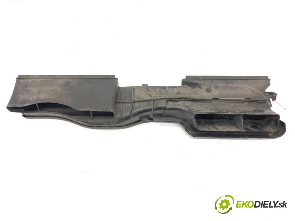 VW PASSAT B8 Kombi 2016 140 kW 2.0 TDI 1968 volant vzduchu 5Q0129254B