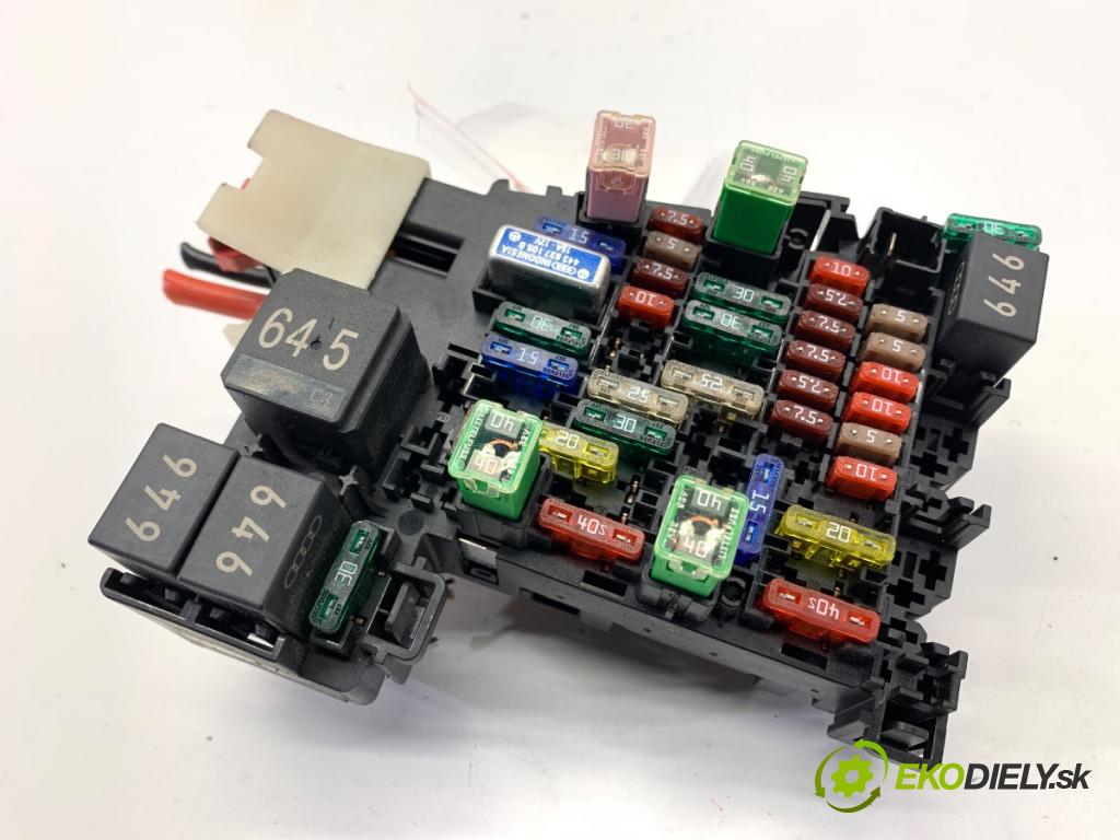 VW PASSAT B8 Kombi 2016 140 kW 2.0 TDI 1968 Skrinka poistková 5Q0937615C (Poistková skrinka)