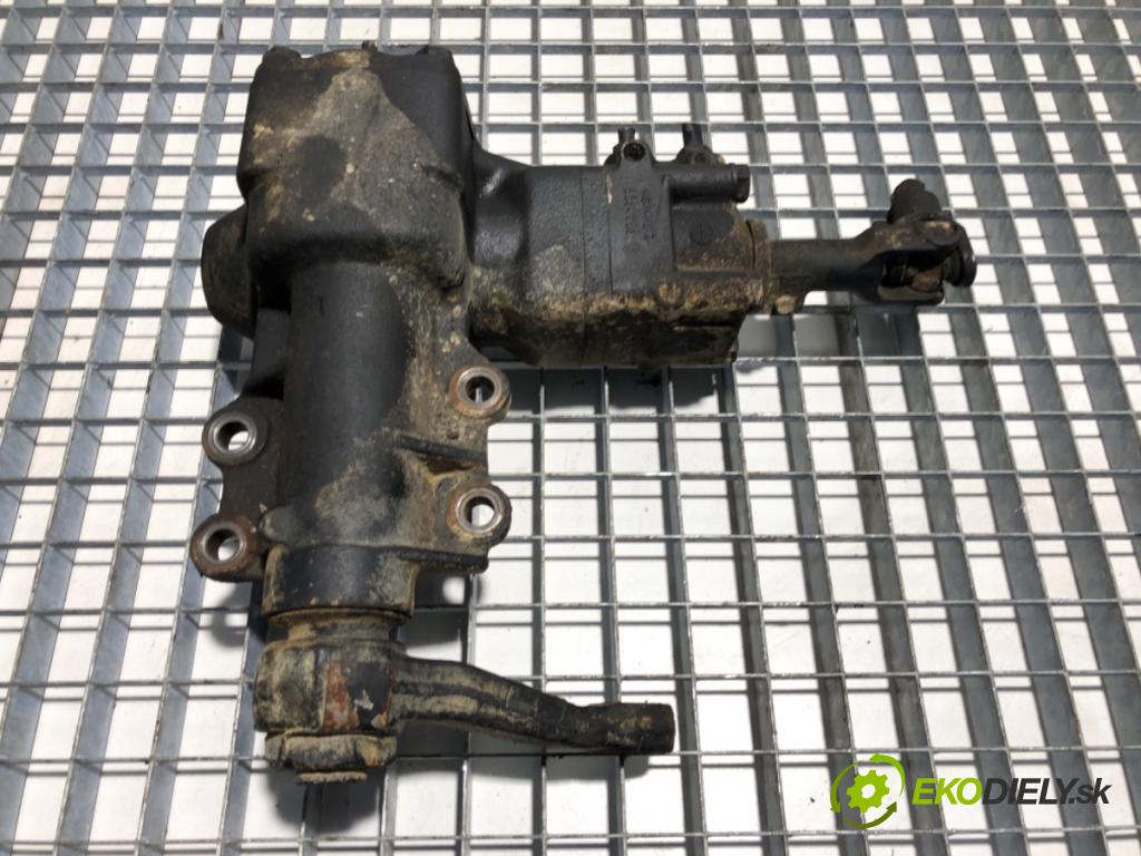 NISSAN TERRANO samochód terenowy zamknięty 1994 73 kW 2.7 TD 4WD 2664 řízení volantu 8054205G 490010F000