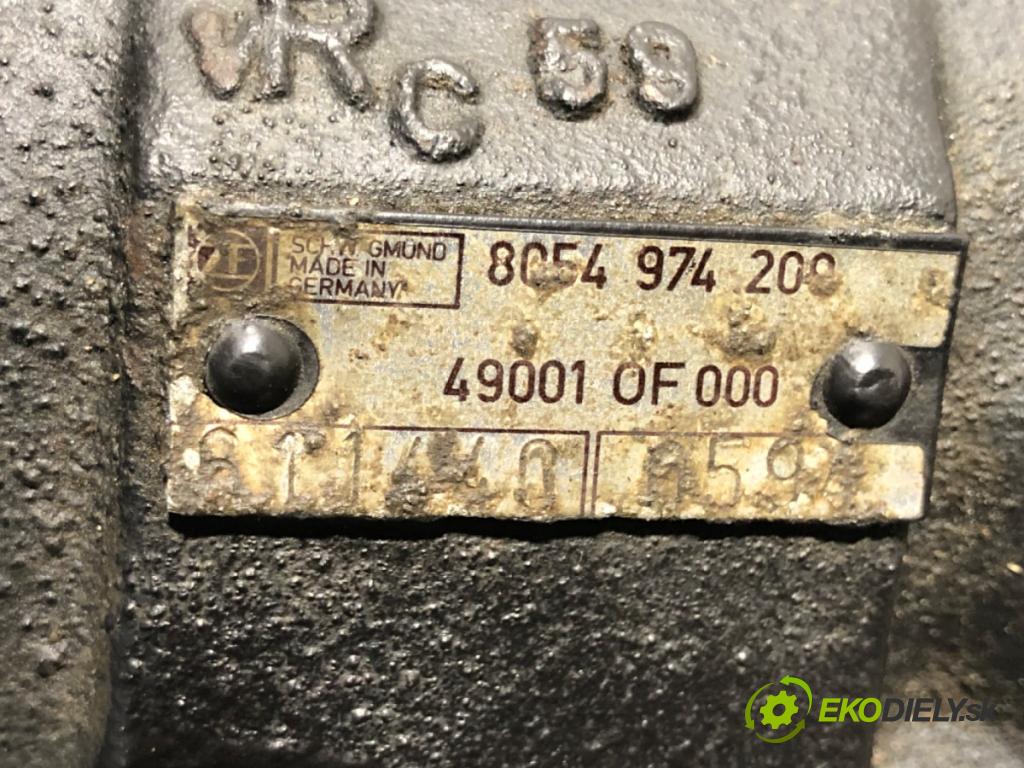 NISSAN TERRANO samochód terenowy zamknięty 1994 73 kW 2.7 TD 4WD 2664 řízení volantu 8054205G 490010F000