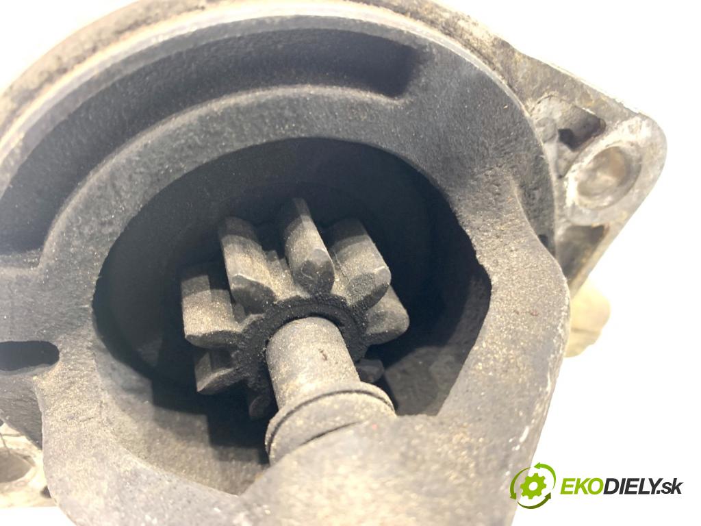 NISSAN TERRANO samochód terenowy zamknięty 1994 73 kW 2.7 TD 4WD 2664 Štartér  (Štartér)