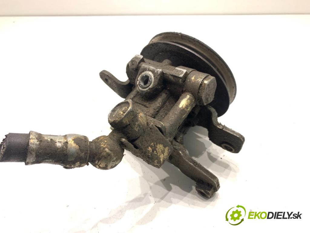 NISSAN TERRANO samochód terenowy zamknięty 1994 73 kW 2.7 TD 4WD 2664 pumpa servočerpadlo  (Servočerpadlo)