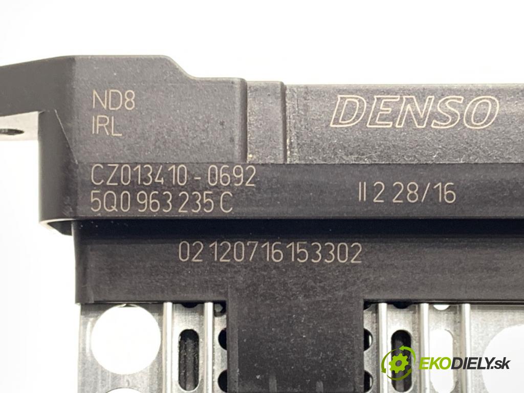 VW PASSAT B8 Kombi 2016 140 kW 2.0 TDI 1968 Výhrevné teleso, radiátor kúrenia elektrická 5Q0963235C (Radiátor kúrenia)