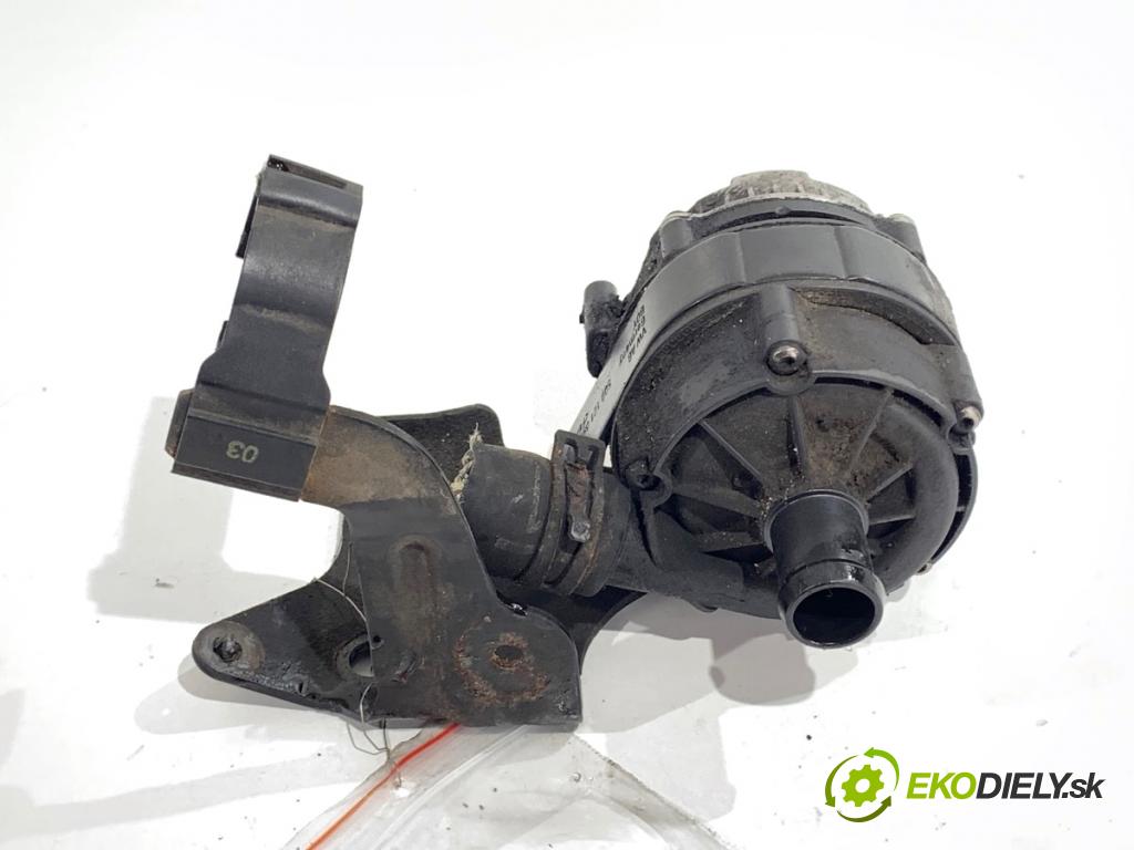 VW PASSAT B8 Kombi 2016 140 kW 2.0 TDI 1968 DALŠÍ: Pumpa vody 04L965567A (Vodná pumpa)