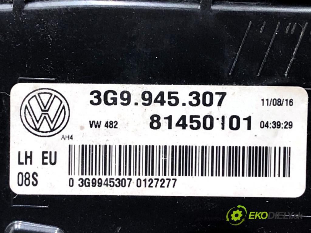 VW PASSAT B8 Kombi 2016 140 kW 2.0 TDI 1968 Svetlo zad ľavá strana vnútorná 3G9945307 (Kľučka dverí ostatné)