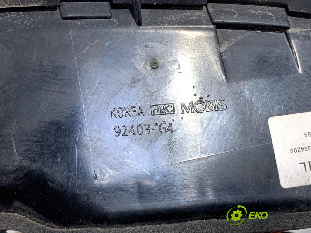 HYUNDAI i30 Kombi 2022 88 kW 1.0 T-GDI 998 Svetlo zad ľavá strana vnútorná 92403G4200 (Kľučka dverí ostatné)