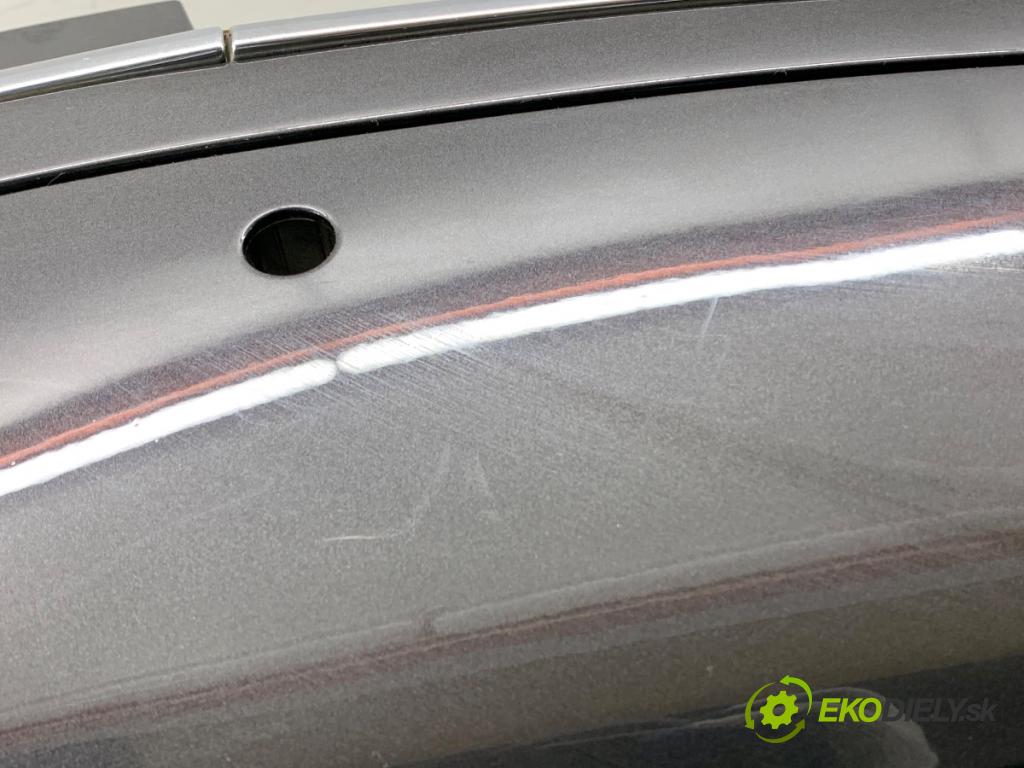 VW PHAETON sedan 2014 176 kW 3.0 V6 TDI 4motion 2967 nárazník zadní část  (Klika dveří ostatní)