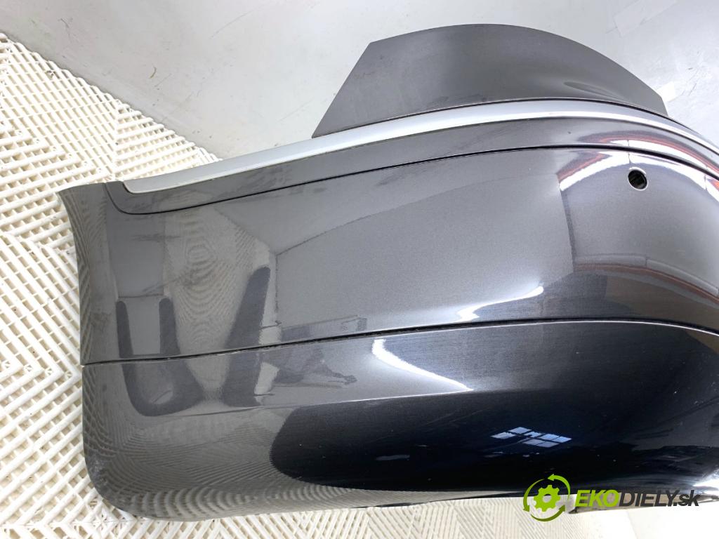 VW PHAETON sedan 2014 176 kW 3.0 V6 TDI 4motion 2967 nárazník zadní část  (Klika dveří ostatní)