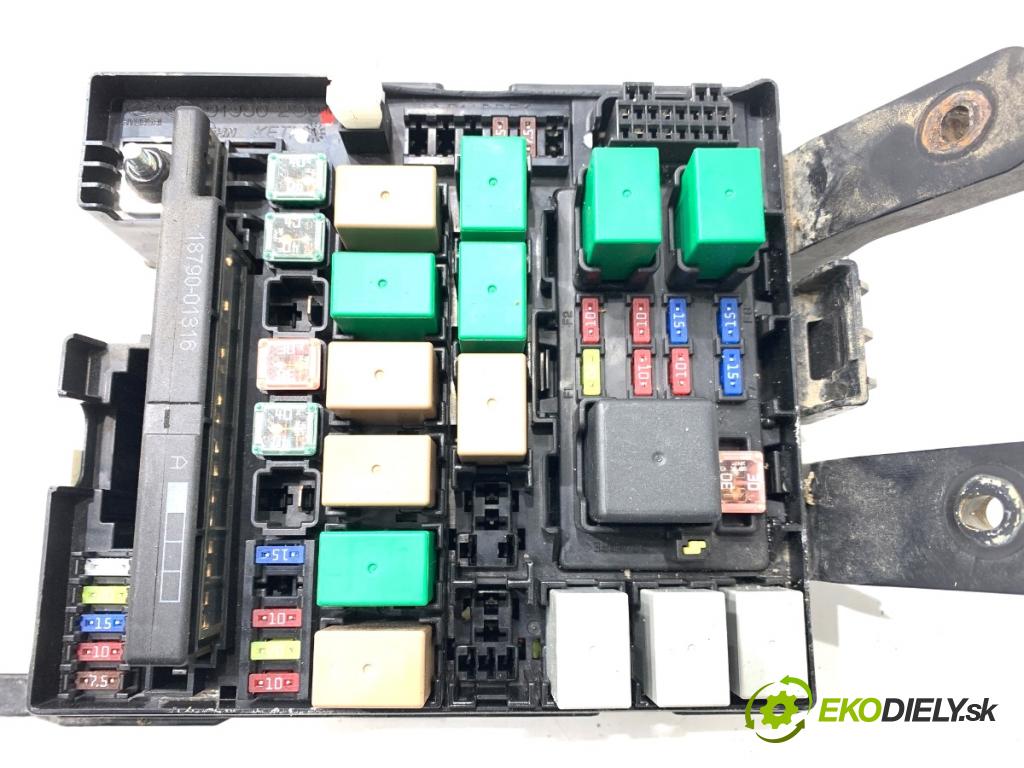 KIA SPORTAGE III SUV 2013 191 kW 2.0 AWD 1998 skříňka poistková 91950-2S010 (Pojistková skříňka)