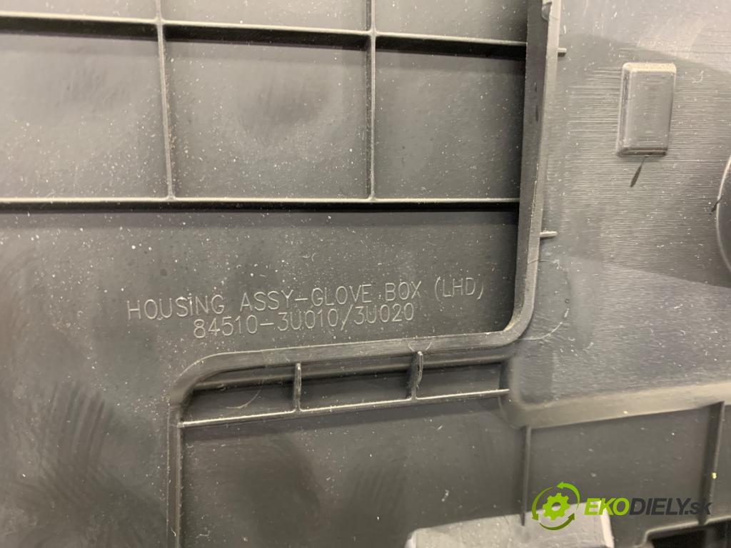 KIA SPORTAGE III SUV 2013 191 kW 2.0 AWD 1998 Priehradka, kastlík spolujazdca 84540-3U000 (Priehradka (kastlík))