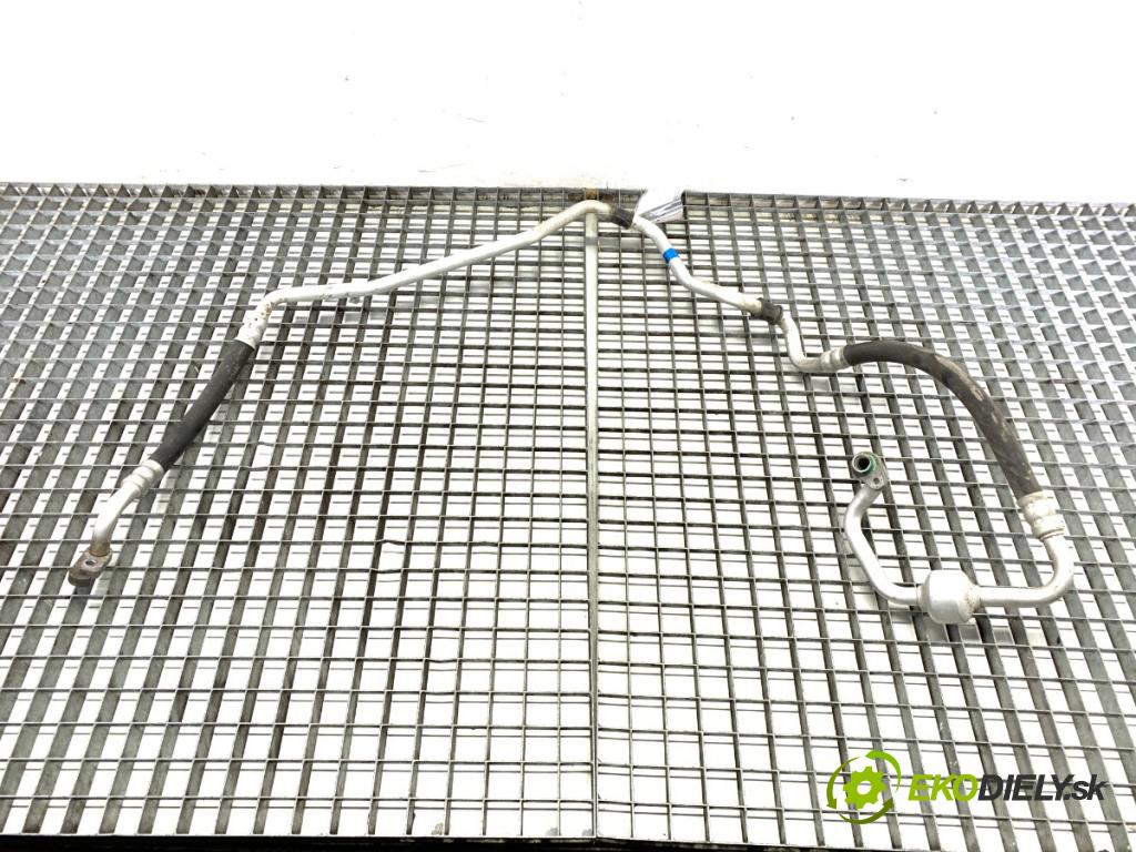 KIA SPORTAGE III SUV 2013 191 kW 2.0 AWD 1998 rúrka klimatizace  (Trubka klimatizace)