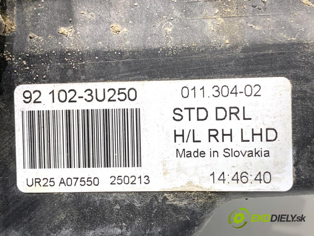 KIA SPORTAGE III SUV 2013 191 kW 2.0 AWD 1998 Svetlomet pravy predný 92102-3U250