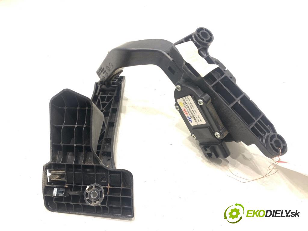 KIA SPORTAGE III SUV 2013 191 kW 2.0 AWD 1998 Potenciometer plynu 32727-2S000 (Potenciometer plynového pedálu)