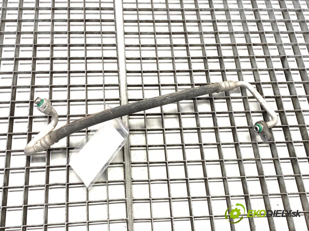 KIA SPORTAGE III SUV 2013 191 kW 2.0 AWD 1998 rúrka klimatizace 97762-2Y500 (Trubka klimatizace)