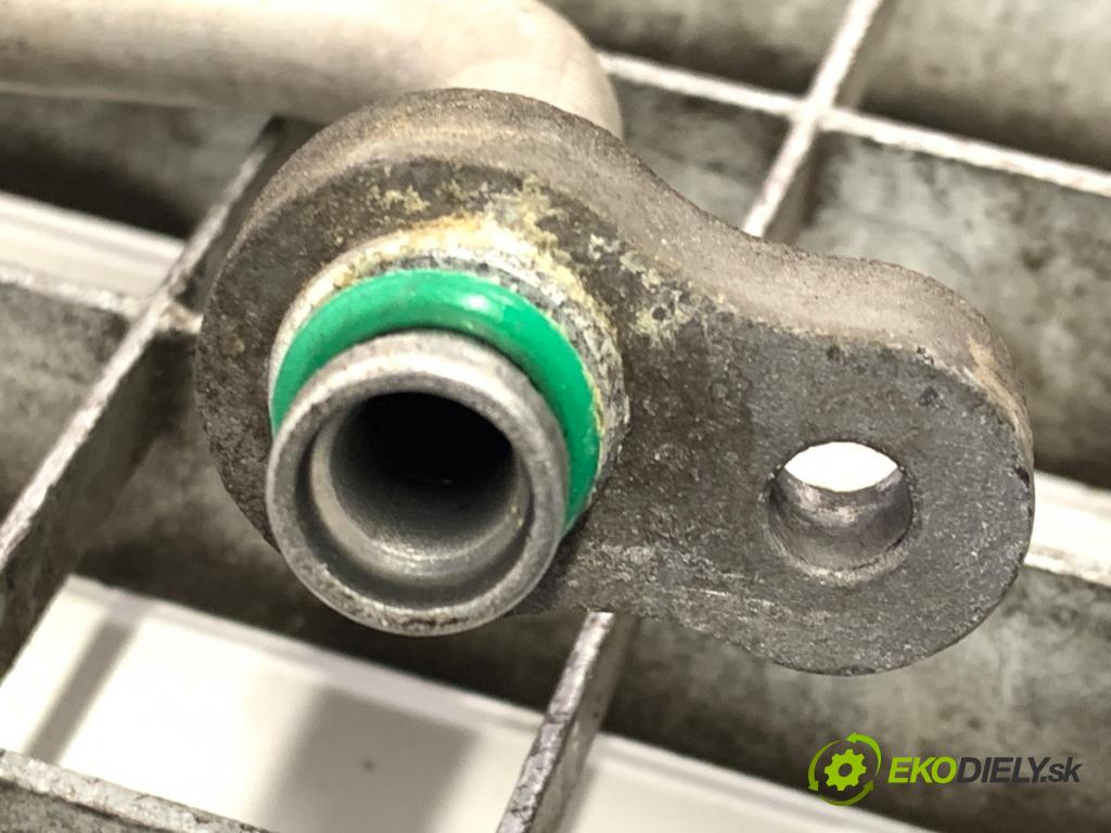 KIA SPORTAGE III SUV 2013 191 kW 2.0 AWD 1998 rúrka klimatizace 97762-2Y500 (Trubka klimatizace)