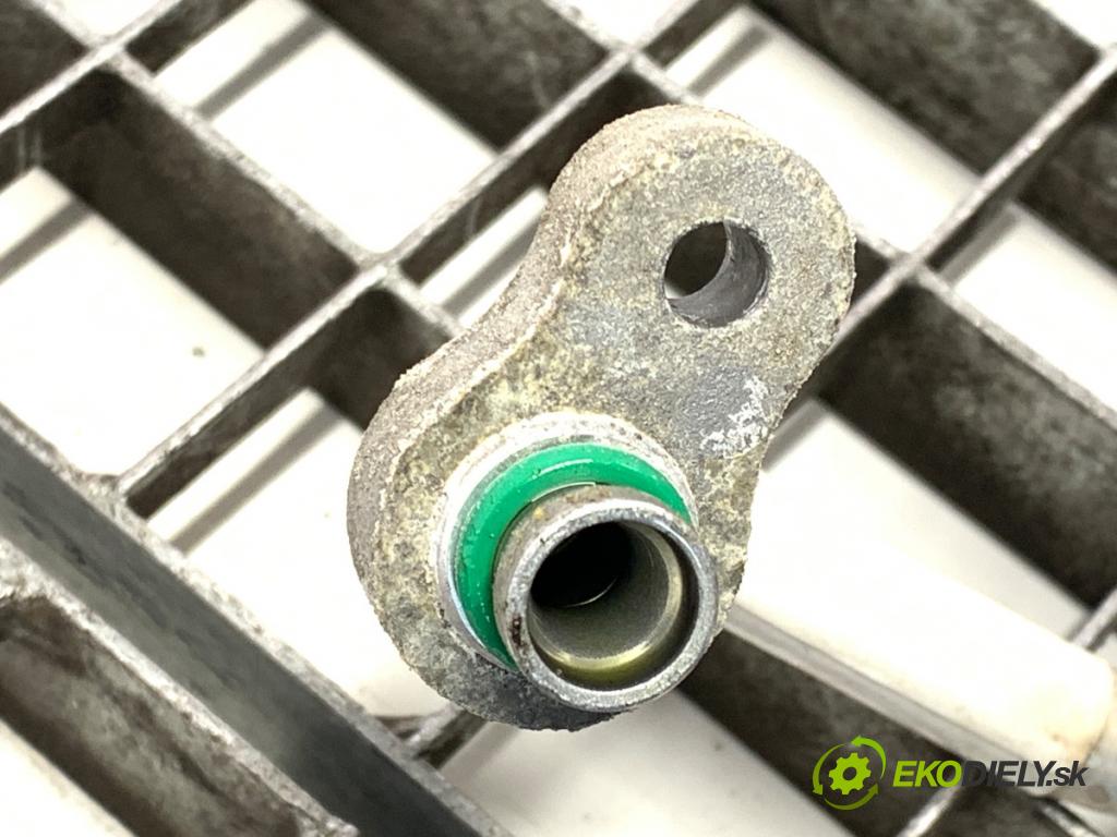 KIA SPORTAGE III SUV 2013 191 kW 2.0 AWD 1998 rúrka klimatizace 97762-2Y500 (Trubka klimatizace)