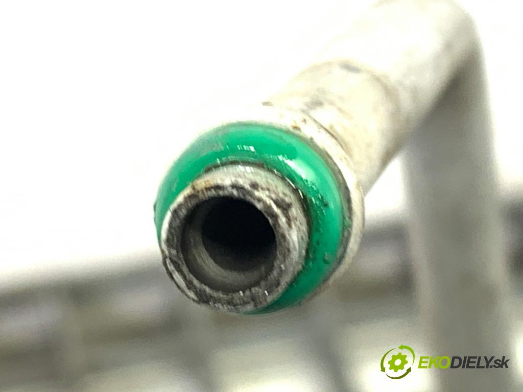 KIA SPORTAGE III SUV 2013 191 kW 2.0 AWD 1998 rúrka klimatizace  (Trubka klimatizace)