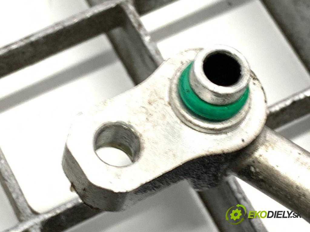 KIA SPORTAGE III SUV 2013 191 kW 2.0 AWD 1998 rúrka klimatizácie  (Rúrka klimatizácie)