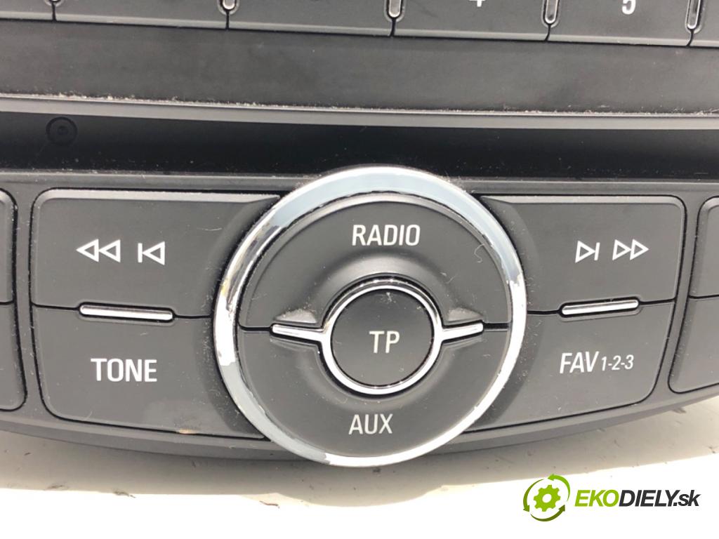 OPEL CORSA E liftback 2016 66 kW 1.4 (08, 68) 1398 RADIO 39012676 (Audio zariadenie)