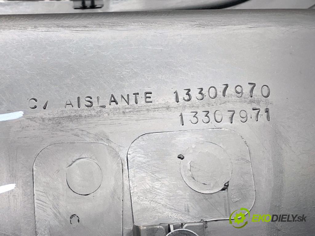 OPEL CORSA E liftback 2016 66 kW 1.4 (08, 68) 1398 ča kufra pravý 13307970