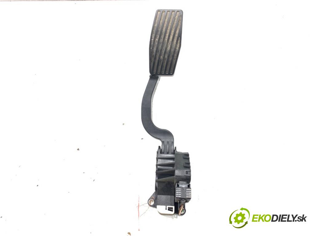 OPEL CORSA E liftback 2016 66 kW 1.4 (08, 68) 1398 Potenciometer plynu 13305804 (Potenciometer plynového pedálu)
